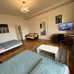 Wenceslas Square 150 M2 *