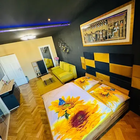 Wenceslas Square 150 M2 Apartman