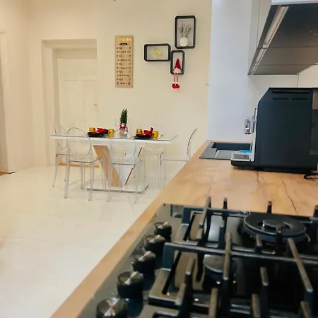 Wenceslas Square 150 M2 Apartment