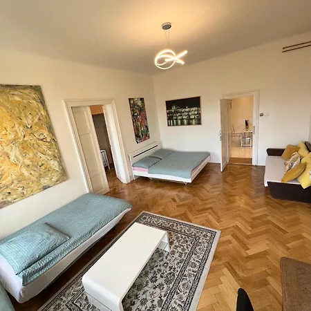 Wenceslas Square 150 M2 * Prague
