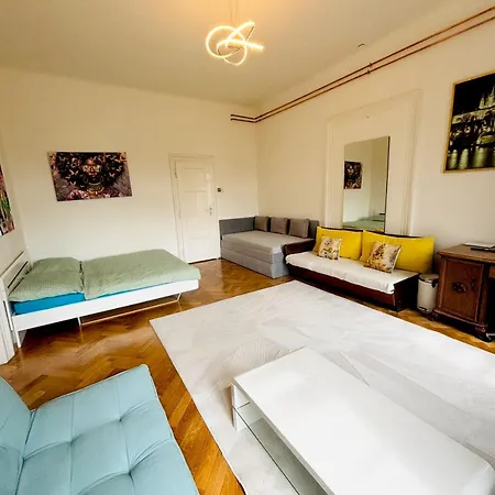 Wenceslas Square 150 M2