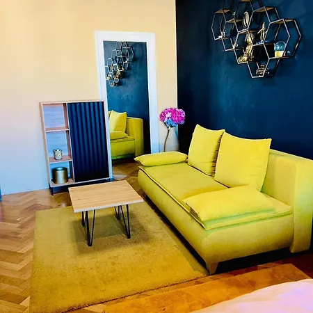 Wenceslas Square 150 M2